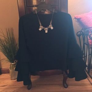 Gorgeous bell ruffle sleeve top